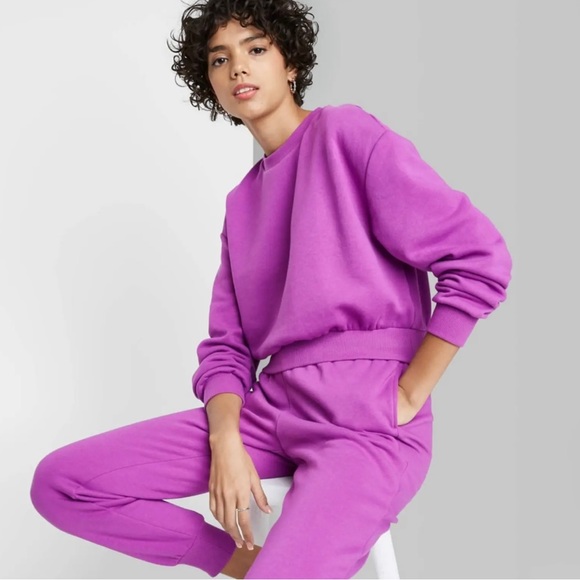 NWOT Wild Fable Purple Long Sleeve Cropped Sweatshirt Size Large - Picture 1 of 7
